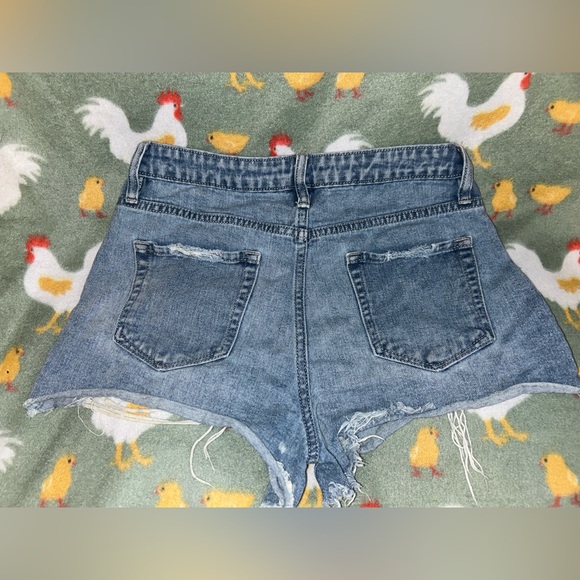 Mid Rise YMI Denim Festival Shorts Size 27 - Picture 2 of 6